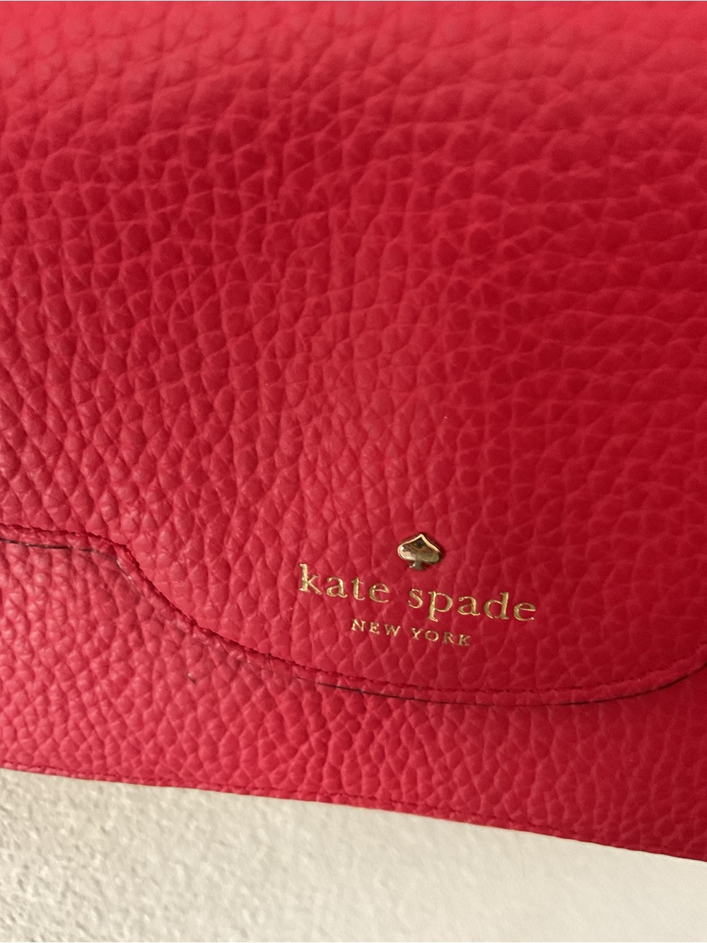 kate spade Pebbled Leather Crossbody in Bright Red. One size. NWOT. Never used. - Picture 2 of 11